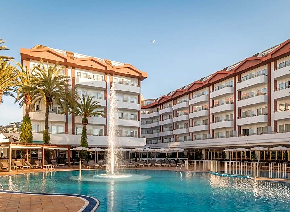 Photo 1 of 50 of Hotel Florida Park