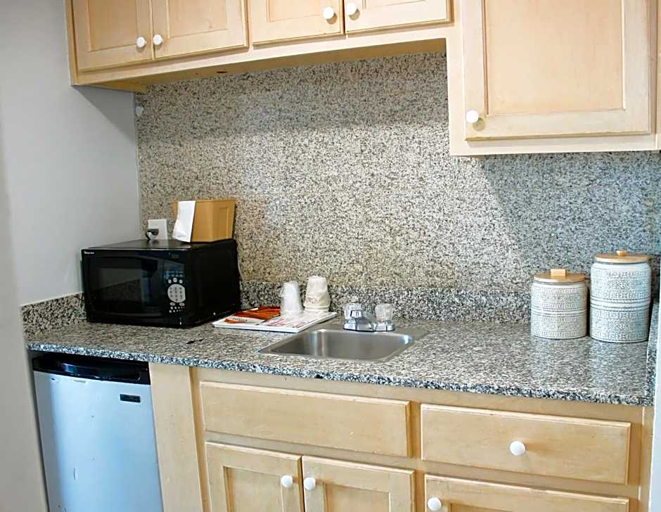 Sun & Sand Resort Oceanfront Suites