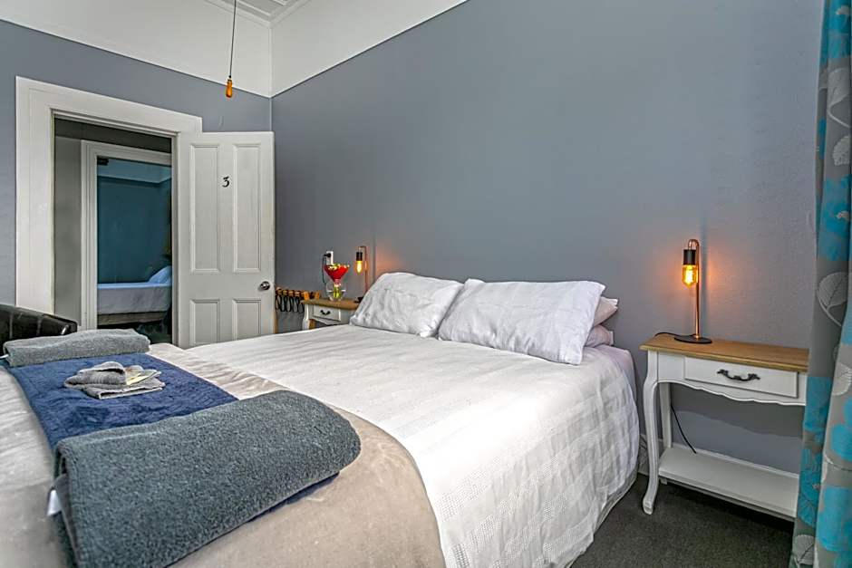 Lady Bowen Bed & Breakfast