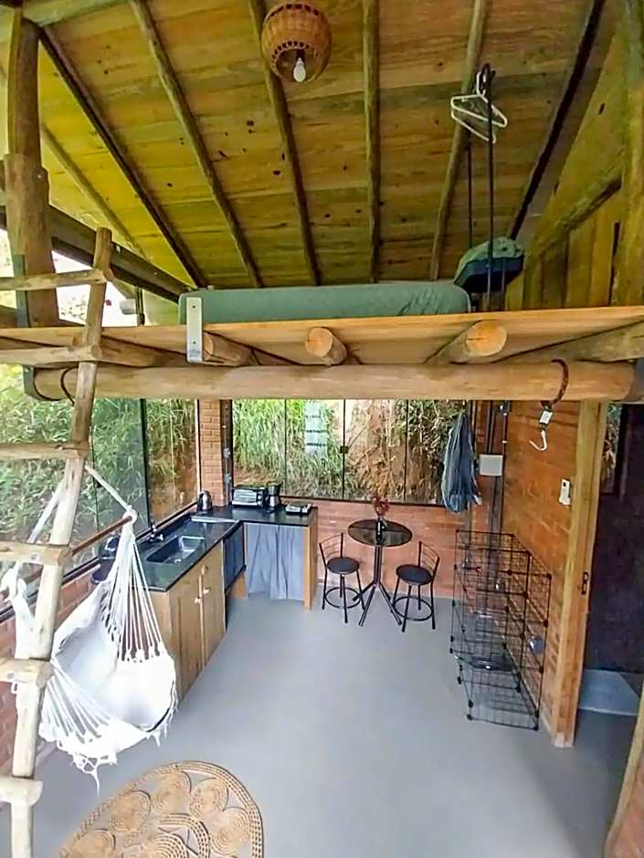 Suíte com cachoeira no quintal