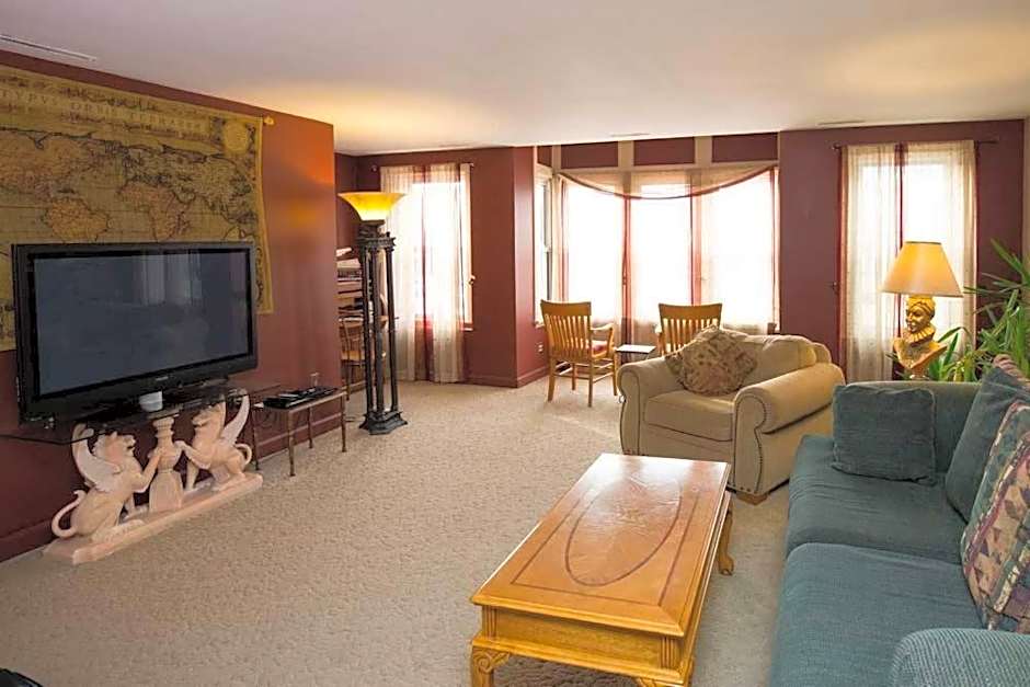 Dodici Night Suites