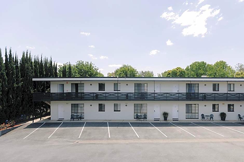 Centralpoint Motel