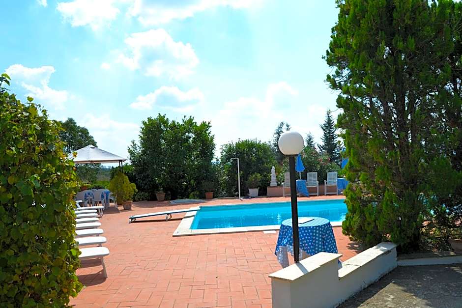 Appartamento con piscina e tennis