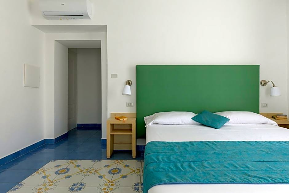 Napolit'amo Hotel Medina