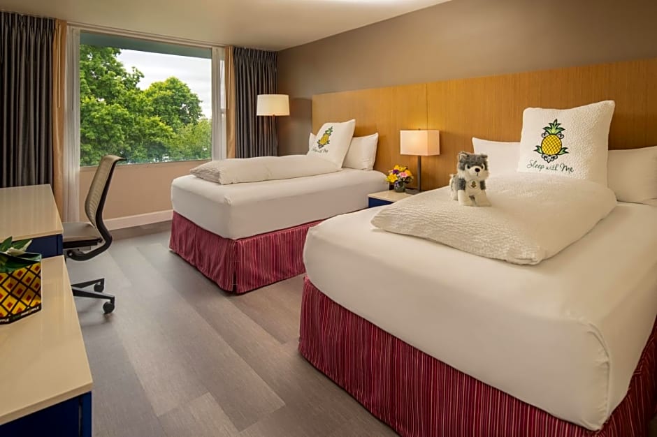 Photo 1 of 2 of 2 Double Beds, Waterfront