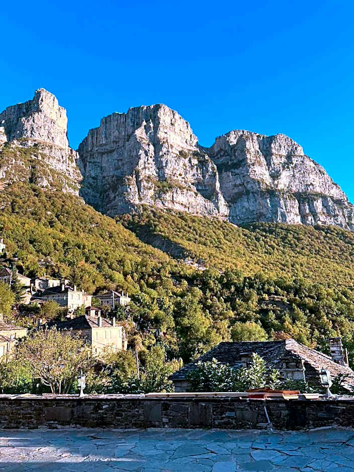 Ikojenia Traditional Lodge