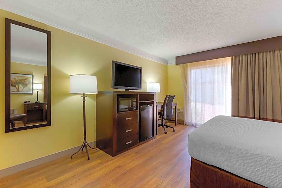Best Western Plus Phoenix Goodyear Inn