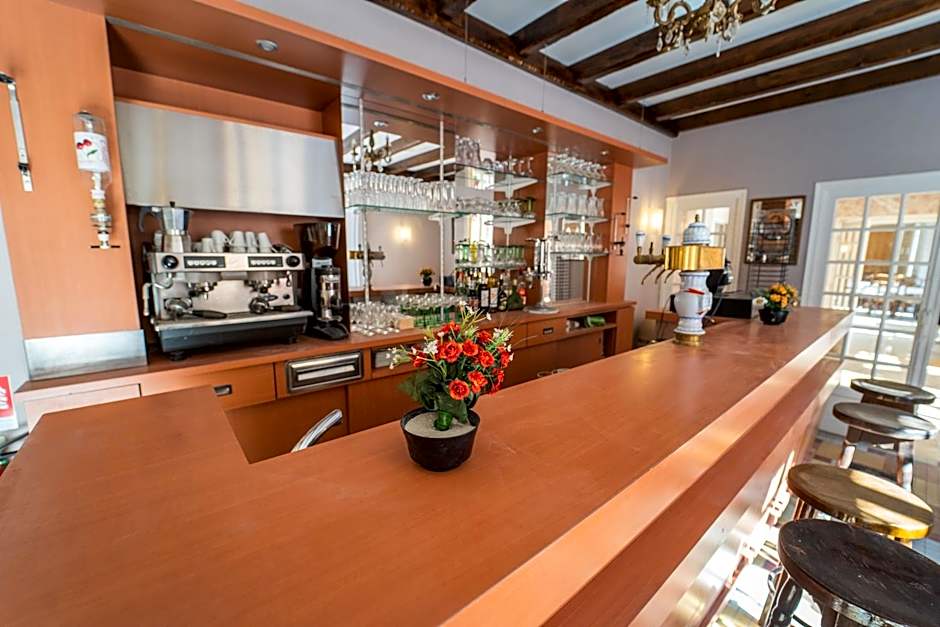 Céline hôtel le miridan