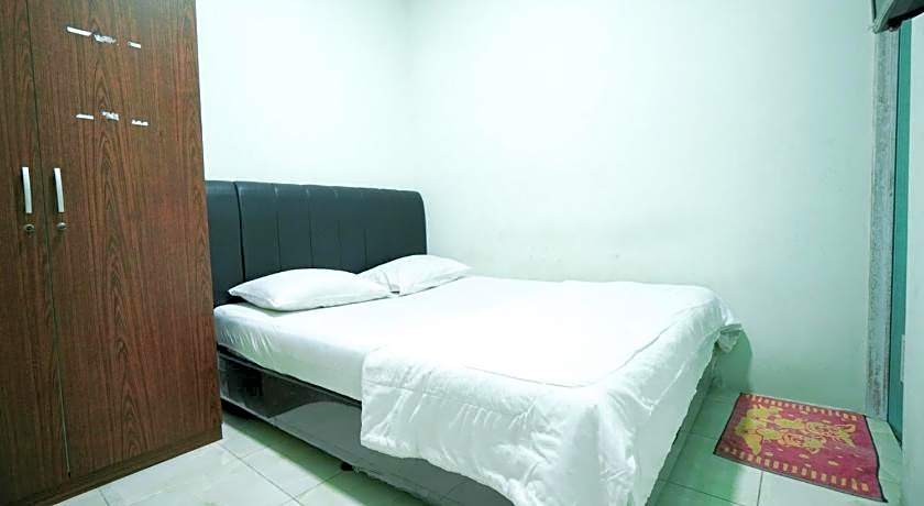 Mahkota Sivali near Soekarno Hatta Airport Mitra RedDoorz