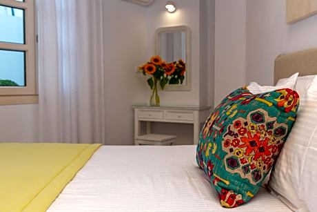 Apartment with Balcony and Sea View