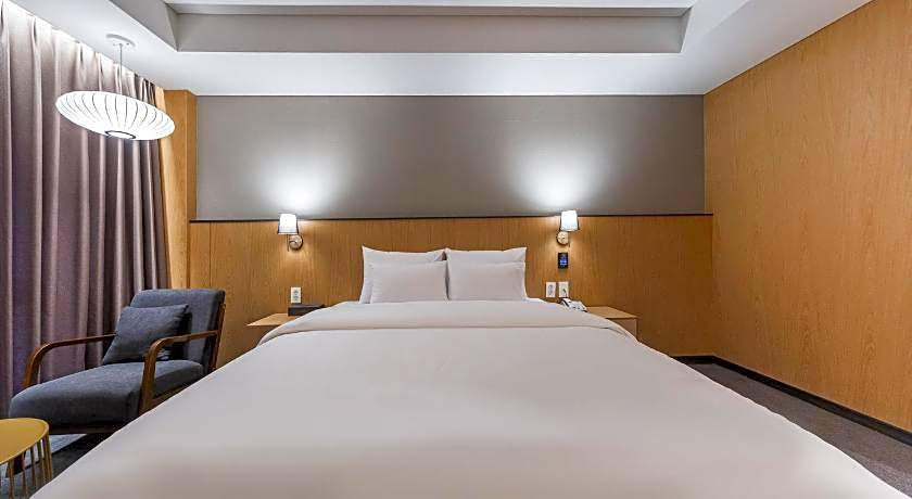 Gwangju HOUND Hotel (formerly Gwangju Washington Hotel)