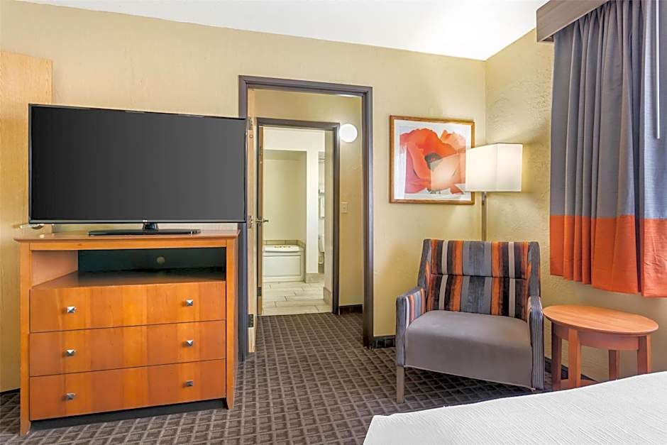 Best Western Plus Scottsdale Thunderbird Suites