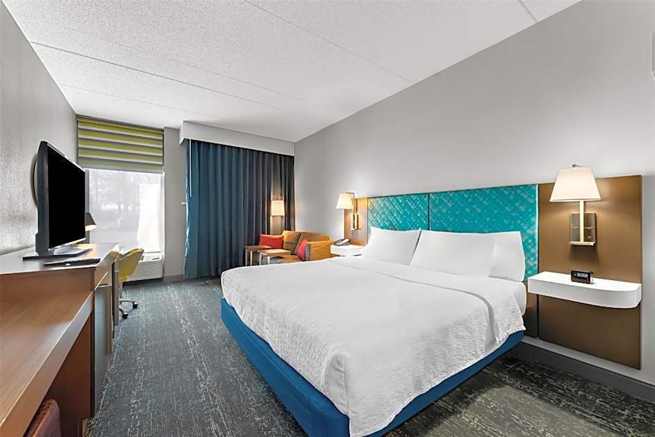 Hampton Inn By Hilton & Suites Newtown