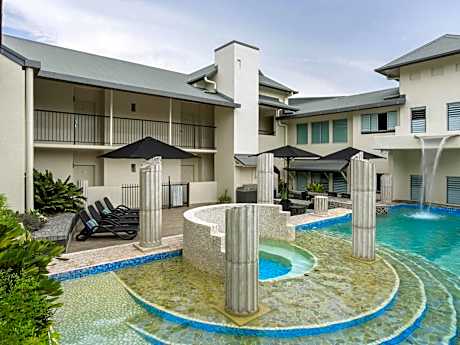 Mantra in the Village Port Douglas