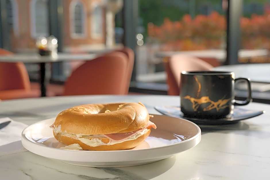 Spark by Hilton Luton