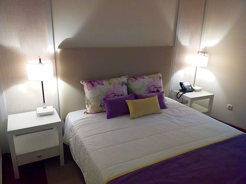 Monsanto GeoHotel Escola