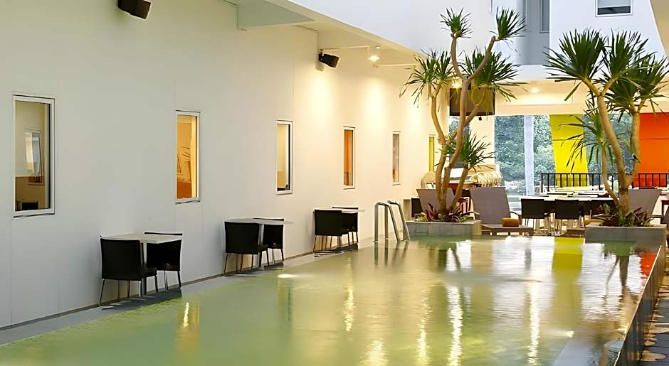 Amaris Hotel Sunset Road