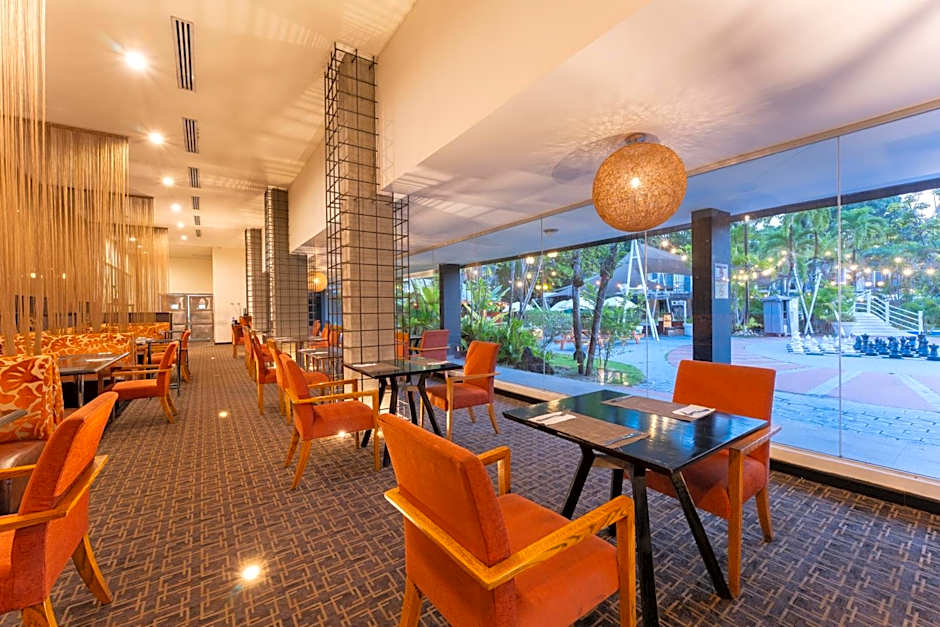 Riande Aeropuerto Hotel Casino