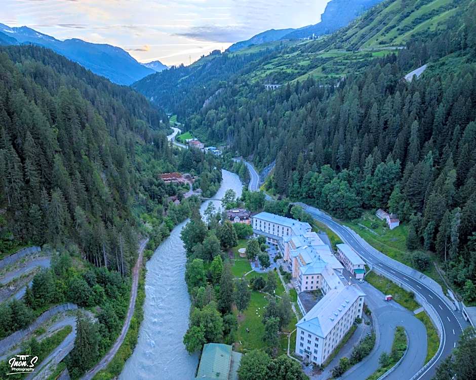 Scuol Palace - Culture, Nature & Health