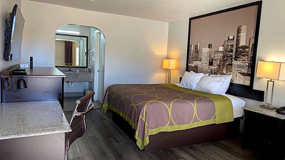 Super 8 by Wyndham Houston/Willowbrook/Hwy 249
