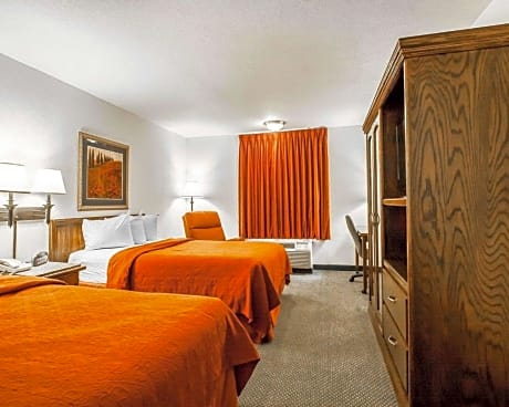 2 Double Beds, Smoking