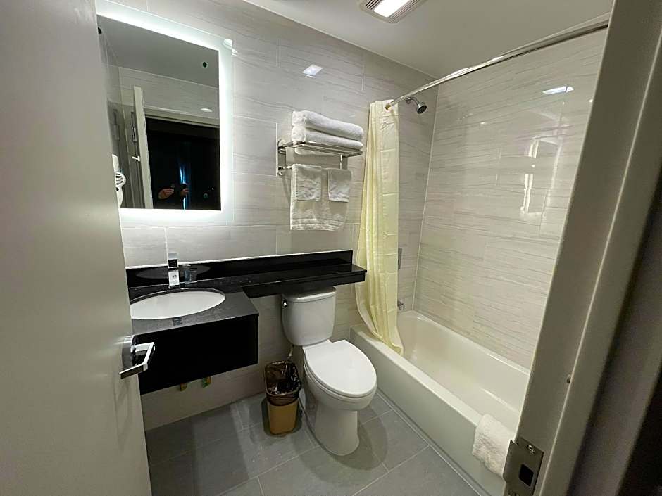 Royal Hotel Bronx