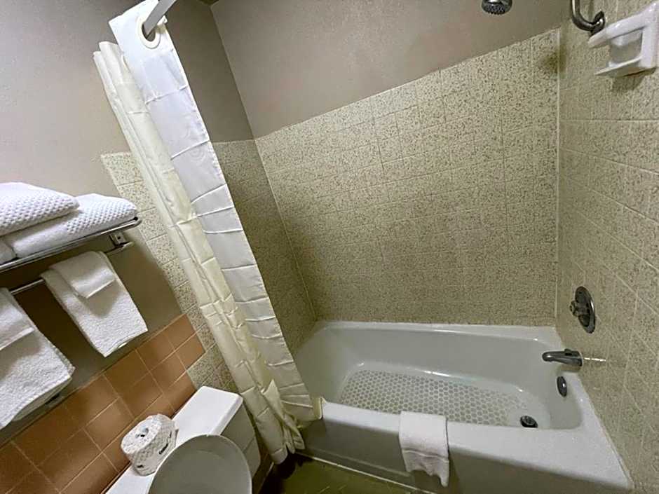 Knights Inn & Suites Emporia