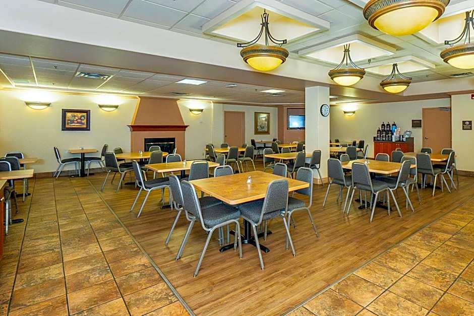 Comfort Inn & Suites Salmon Arm