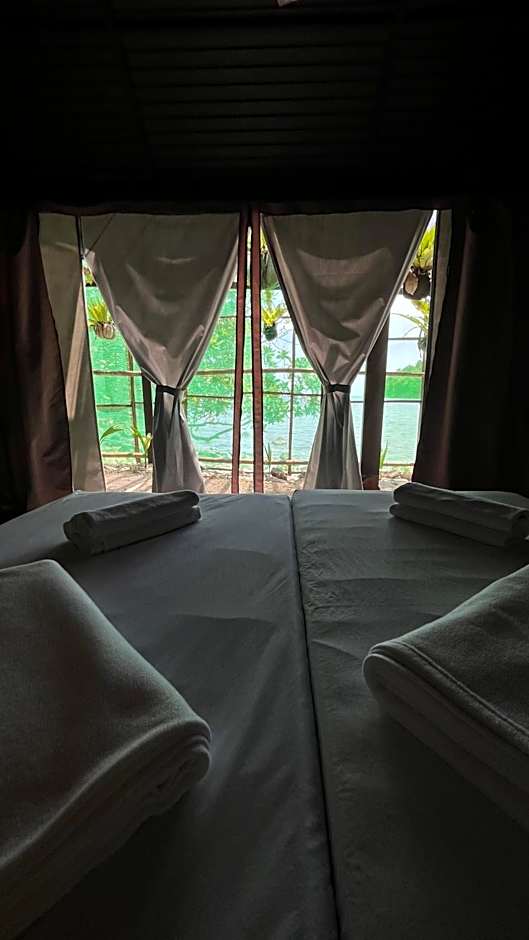 Playa La Caleta Bataan