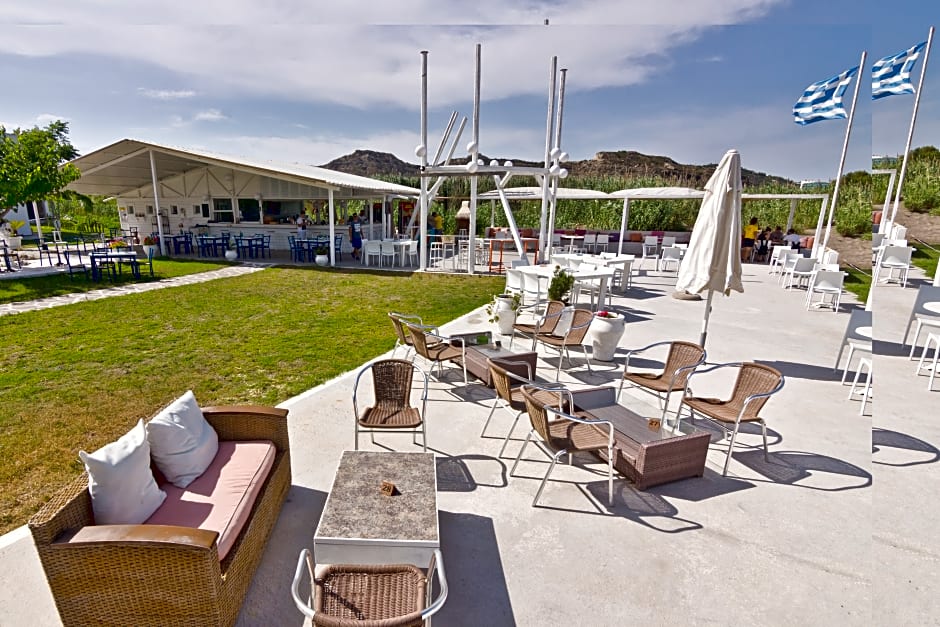 Gregory Peck Beach Break Apartments