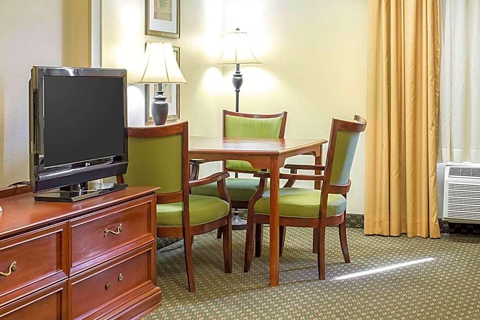 Quality Inn & Suites Sioux City Southeast