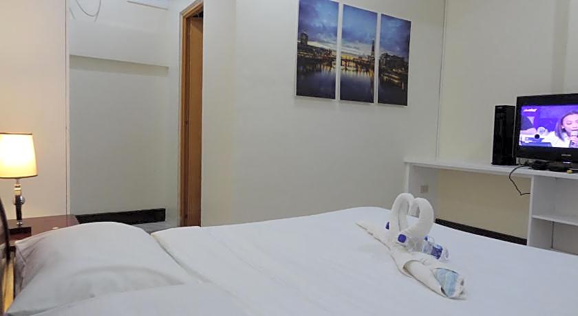 The Executive Villa Inn & Suites