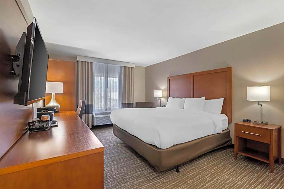 Comfort Inn & Suites Brunswick I-95