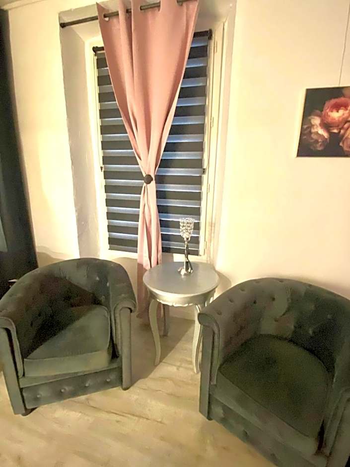 COSY & SPA Appartement Luxe JACUZZI SAUNA Suite Cristal