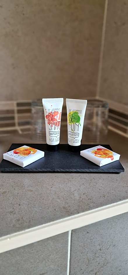 Bonny Brae House by Woodland Park