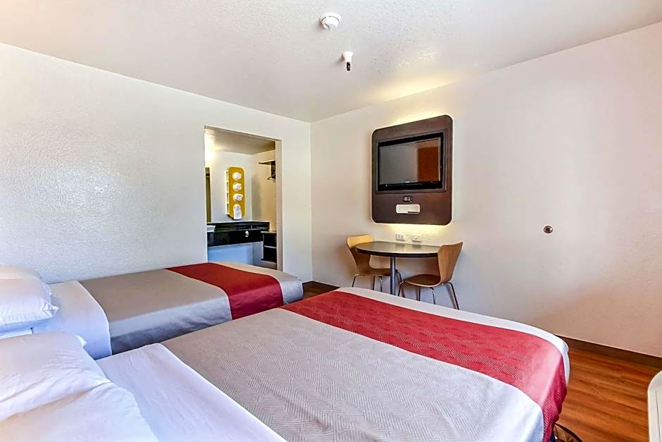 Motel 6-Watsonville, CA - Monterey Area