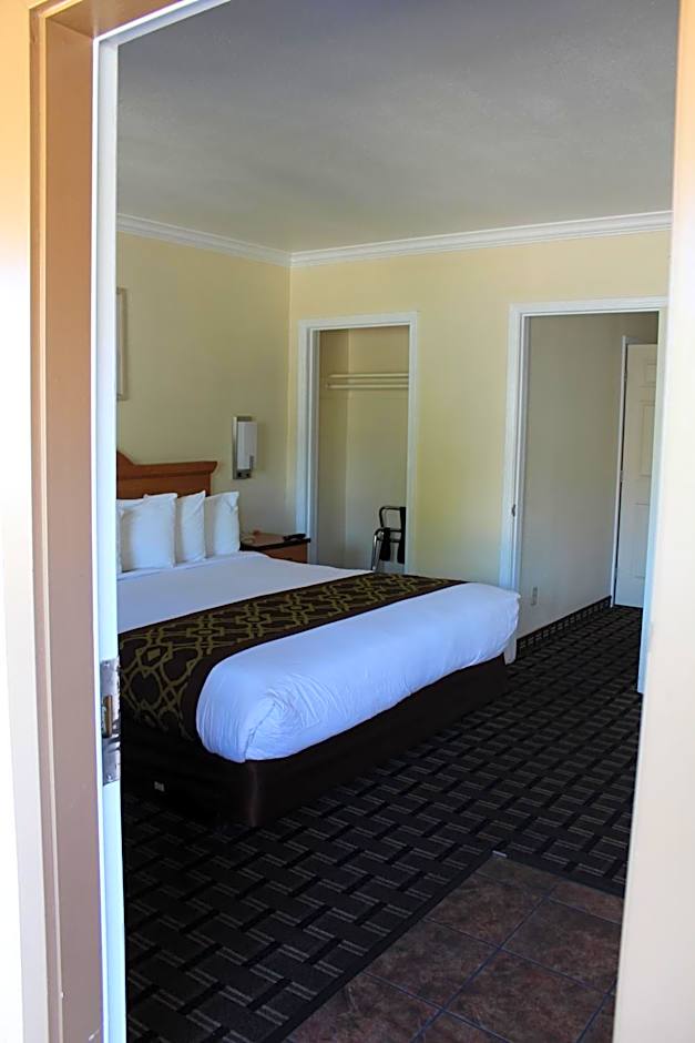 Riverside Inn & Suites Santa Cruz