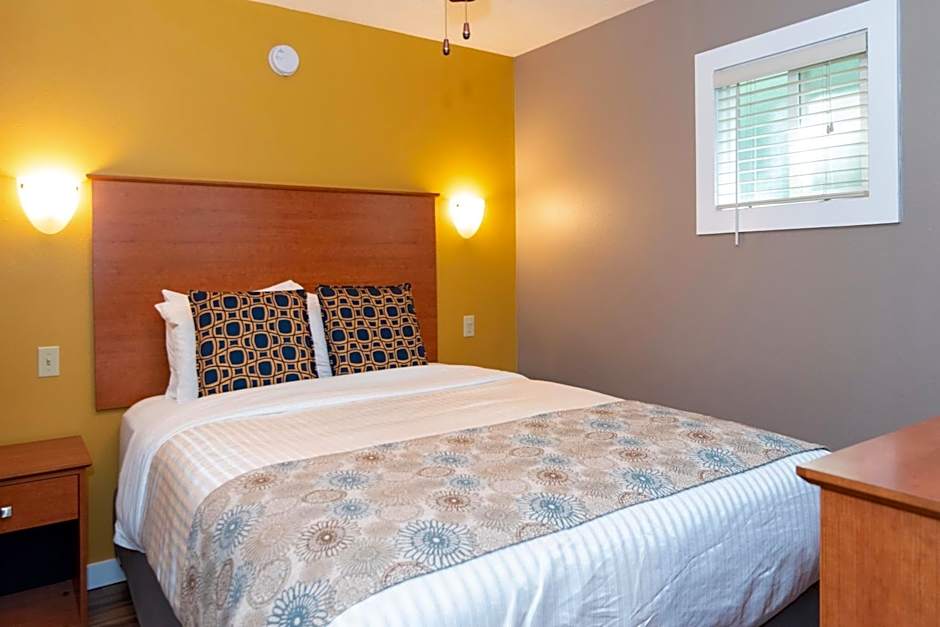 Nordic Inn and Suites