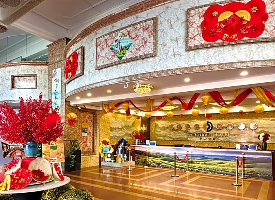 Sandals Hoang Yen Hotel