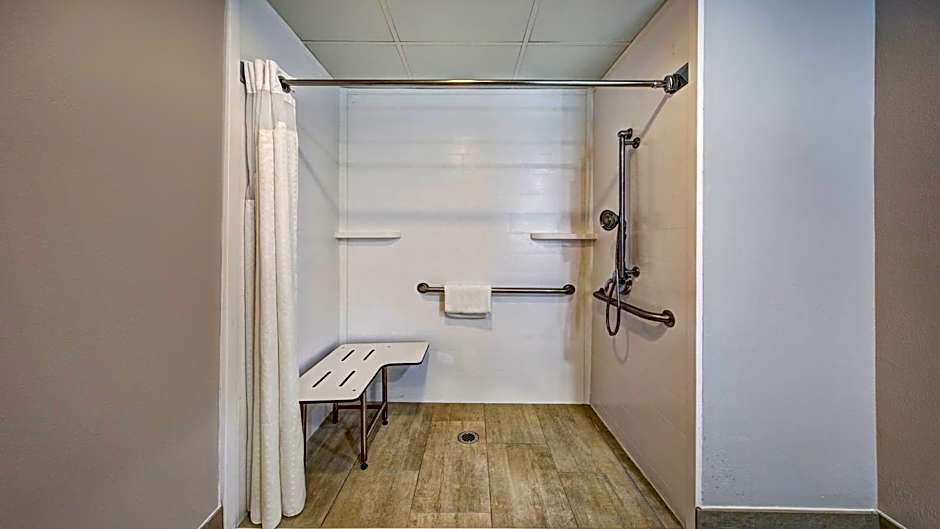 Holiday Inn Express Hotel & Suites Crossville By IHG