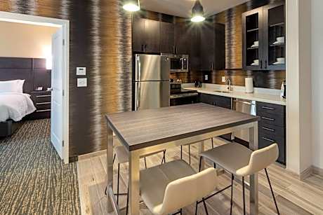 Two Bedroom Roll In Showe, 2 Bedroom Suite, Bedroom 1: 1 King, Bedroom 2: 1 Queen, Sofa Bed