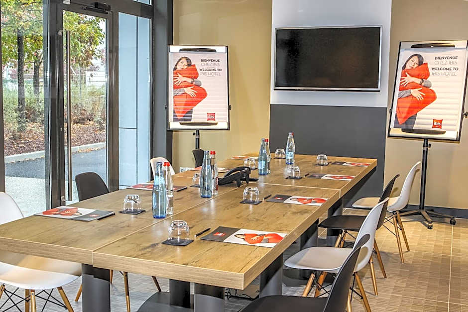 ibis Saint-Genis-Pouilly Geneve