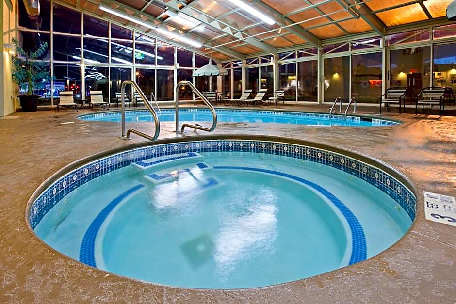 La Quinta Inn & Suites by Wyndham Plattsburgh
