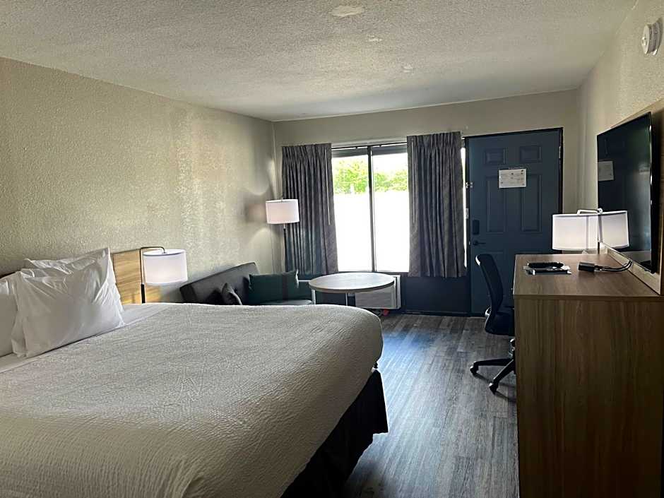 Days Inn by Wyndham Branson Ozarks