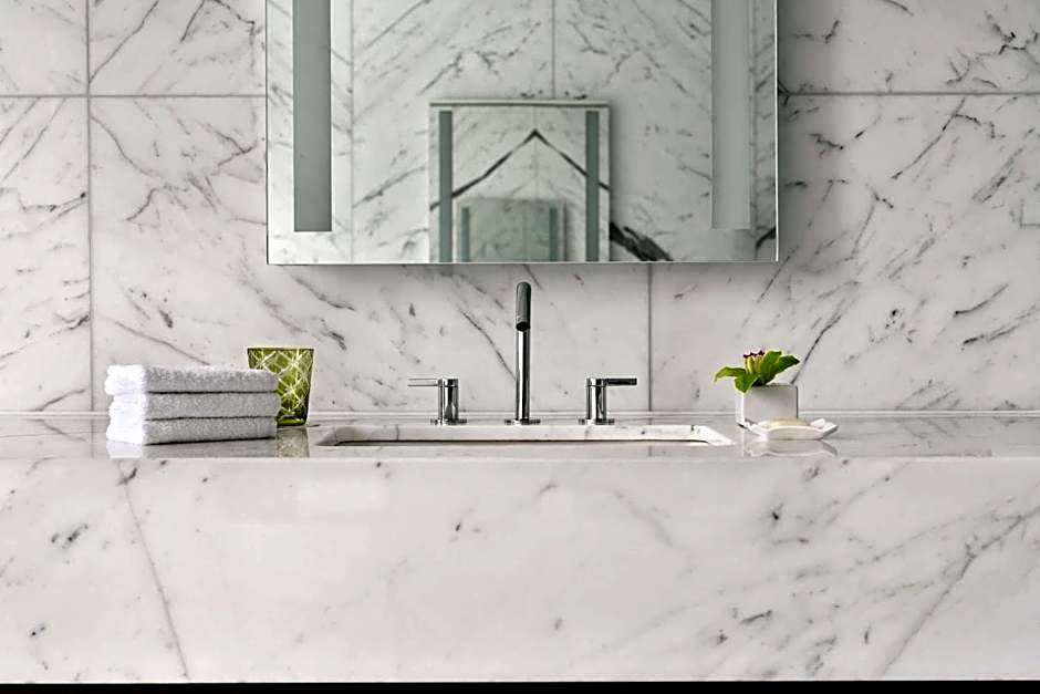 Shangri-La Hotel Toronto