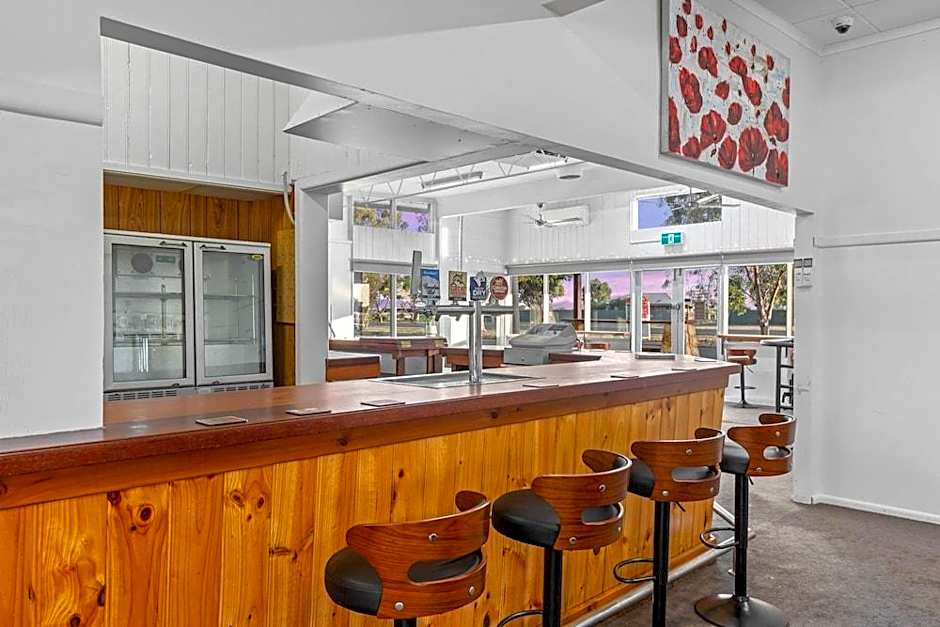 Torrumbarry Motel