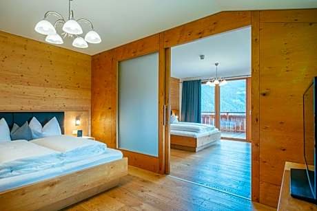 Two-Bedroom Deluxe Suite with Mountain View