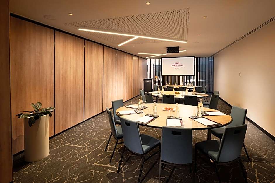 Crowne Plaza Adelaide By IHG