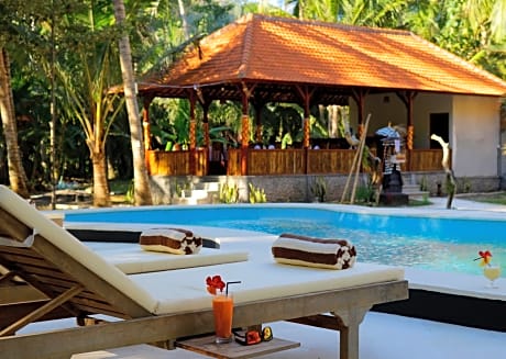 Crystal Bay Villa & Residence