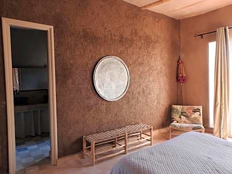 Deluxe Double Room with Shower